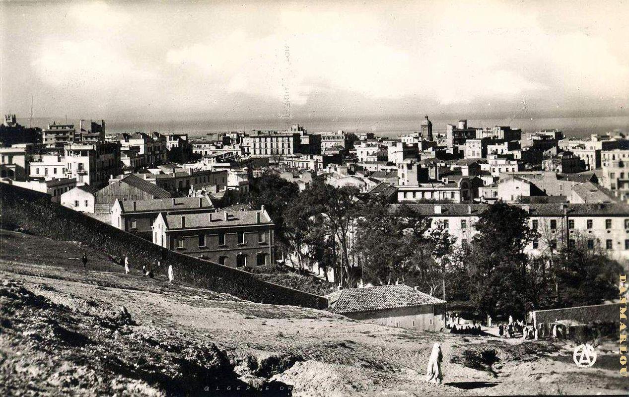 Mostaganem 505- Vue generale Est COLLECTION DES AMIS DE ND DE SANTA CRUZ.jpg